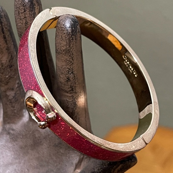 COACH SIGNATURE PUSH HINGED BANGLE RED GLITTER - Picture 3 of 15
